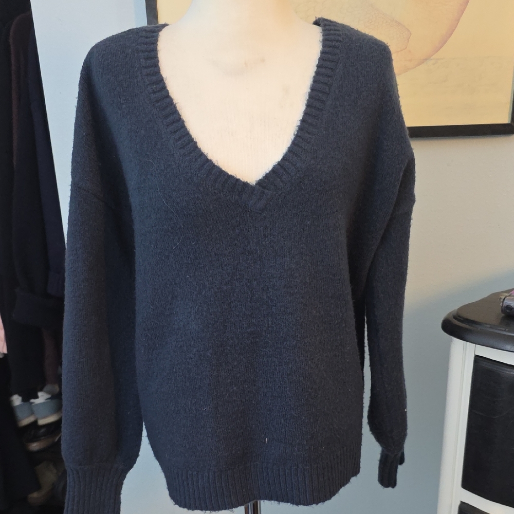 NYDJ Blue V- Neck Sweater Women's XS